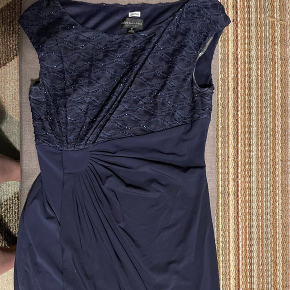 Formal Dress - Picture 1 of 4